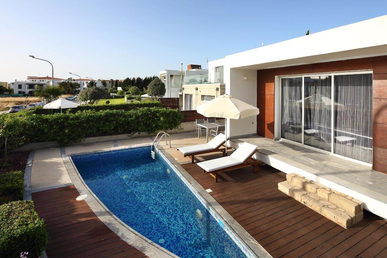 Paradise Cove Luxurious Beach Villas Paphos Exterior photo