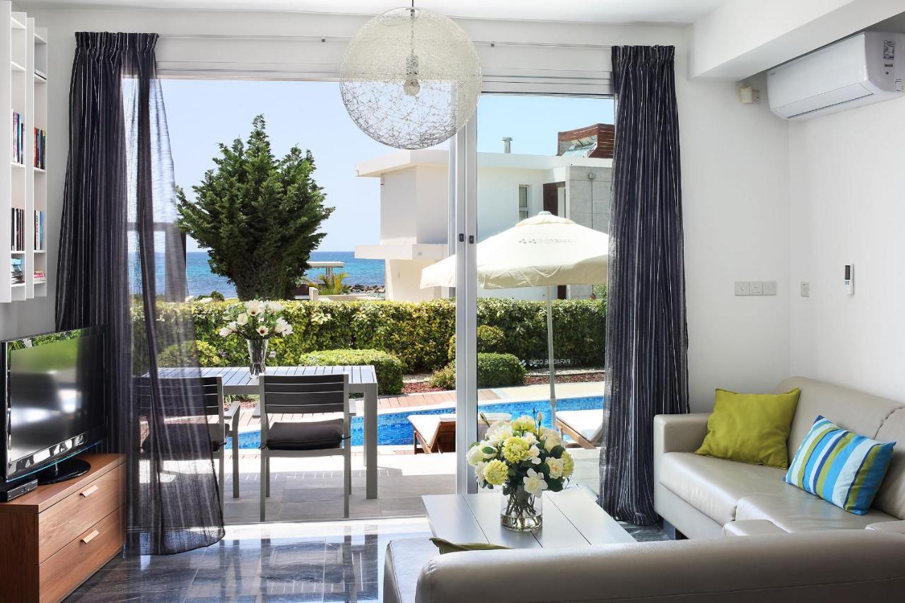 Paradise Cove Luxurious Beach Villas Paphos Exterior photo