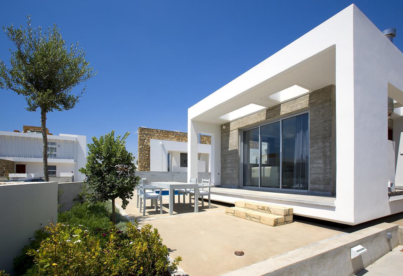 Paradise Cove Luxurious Beach Villas Paphos Exterior photo